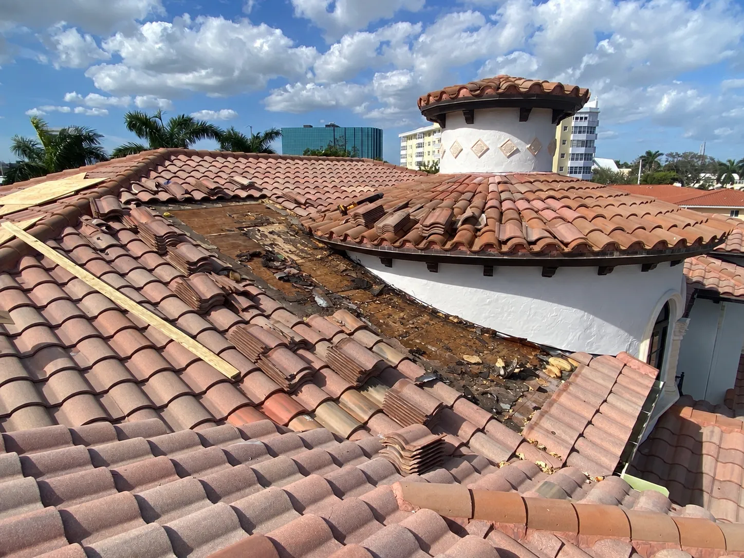 Residential roof maintenance in Lake Worth Beach